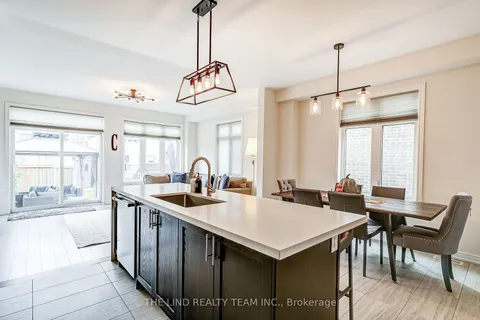 70 Walter Proctor Rd, East Gwillimbury, ON L9N 0L6