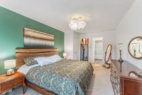 66 Jordanray Blvd, Newmarket, ON L3X 2P8