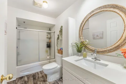 66 Jordanray Blvd, Newmarket, ON L3X 2P8
