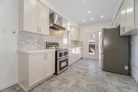 80 Heathcliffe Dr, Vaughan, ON L4H 0V2