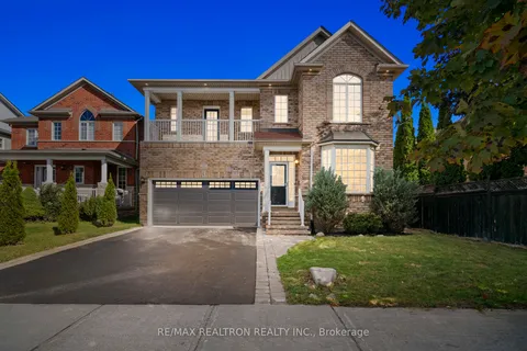 91 Gateway Dr, Aurora, ON L4G 7S5