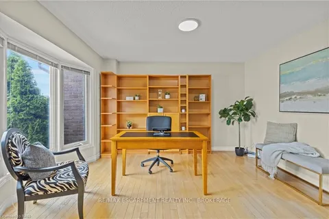 31 BLOOMFIELD Tr, Richmond Hill, ON L4E 2J8