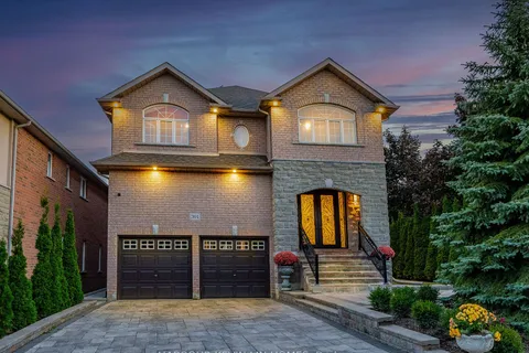 301 Weldrick Rd, Richmond Hill, ON L4C 0R7