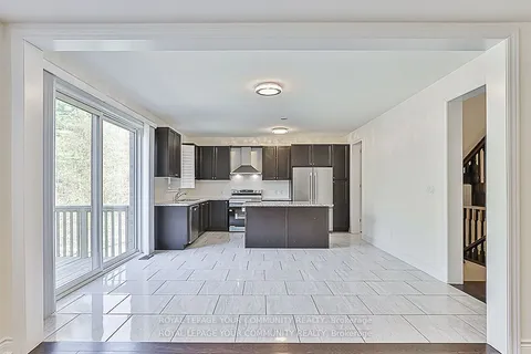 222 Butternut Ridge Tr, Aurora, ON L4G 3P1