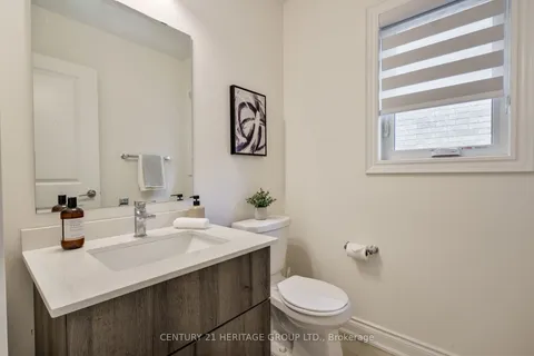 57 Terrain Crt, East Gwillimbury, ON L9N 1M8