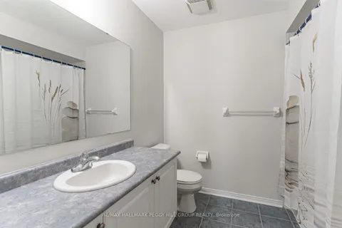 114 Maplewood Dr, Essa, ON L0M 1B4