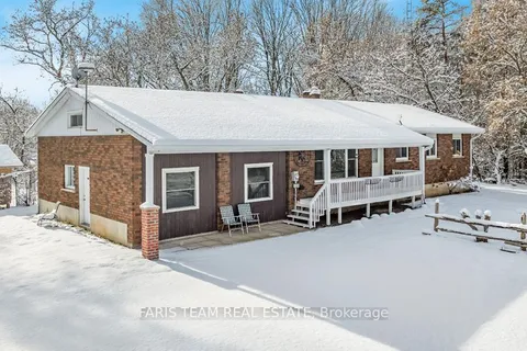 161 Brentwood Rd, Essa, ON L0M 1N0