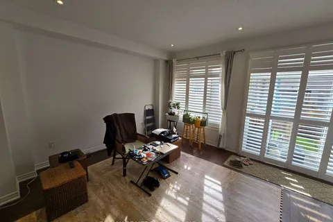 155 Beechborough Cres, East Gwillimbury, ON L9N 0L6