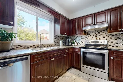 64 Eddington Pl, Vaughan, ON L6A 3P3