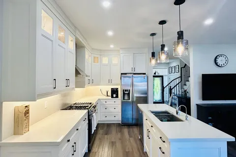 48 Whisperwood Rd, Vaughan, ON L4J 9G6