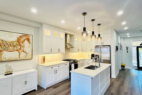 48 Whisperwood Rd, Vaughan, ON L4J 9G6