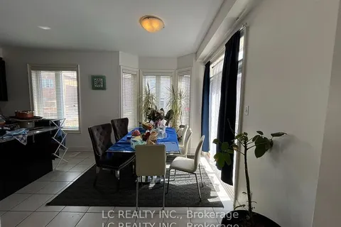 29 Wilfred Murison Ave, Markham, ON L6C 1N7