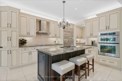 189 Rothbury Rd, Richmond Hill, ON L4S 0E4