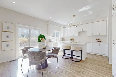 5 Stennett Dr, Georgina, ON L4P 0J4