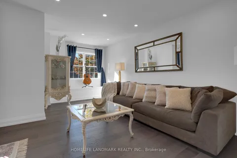 7 Hawtin Lane, Aurora, ON L4G 7L4