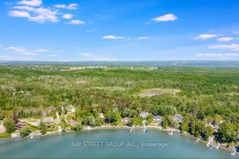 3358 Crescent Harbour Rd, Innisfil, ON L9S 2Y8