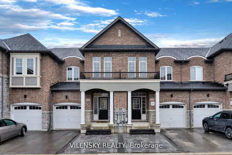126 Maguire Rd, Newmarket, ON L3X 0M1