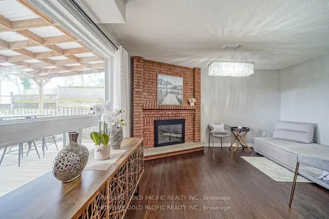 17 Crandall Dr, Markham, ON L3P 6H7