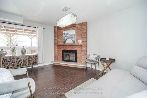 17 Crandall Dr, Markham, ON L3P 6H7