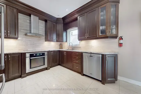 95 Old Colony Rd, Richmond Hill, ON L4E 3X2