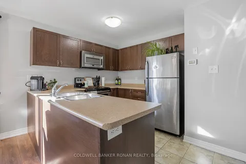 231 Greenwood Dr, Essa, ON L0M 1B4