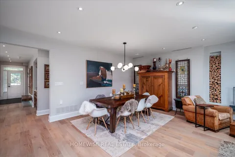 7 Moore Park Dr, King, ON L0G 1T0