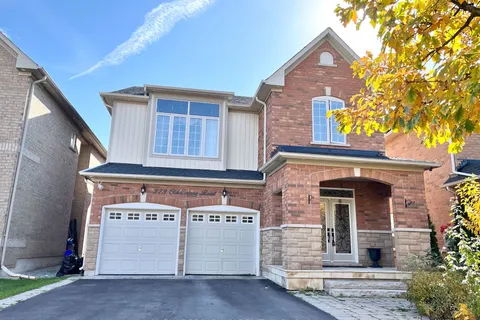 373 Old Colony Rd, Richmond Hill, ON L4E 5B2