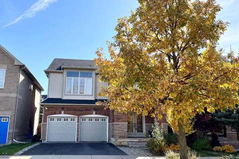 373 Old Colony Rd, Richmond Hill, ON L4E 5B2