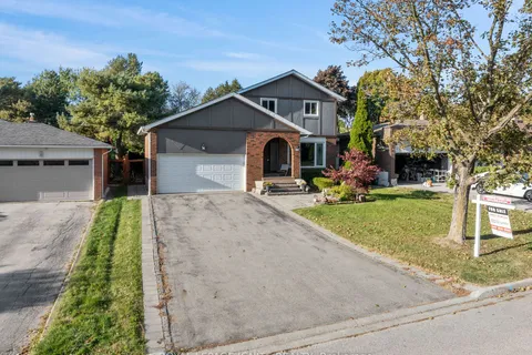 44 Coral Harbour Cres, Markham, ON L3T 2Z7