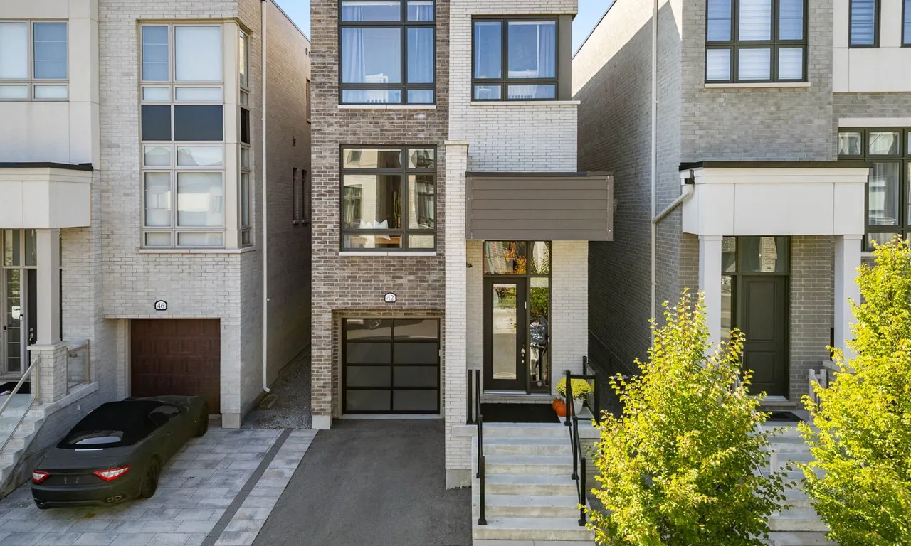 42 Hesperus Rd, Vaughan, ON L4J 0K3