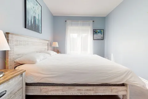 80 Moores Beach Rd, Georgina, ON L0E 1N0