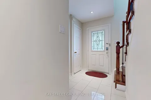 25 Maple Ridge Cres, Markham, ON L6E 1V3