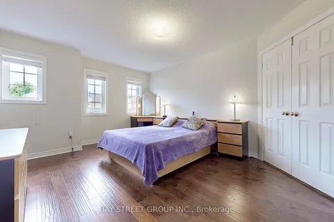 25 Maple Ridge Cres, Markham, ON L6E 1V3