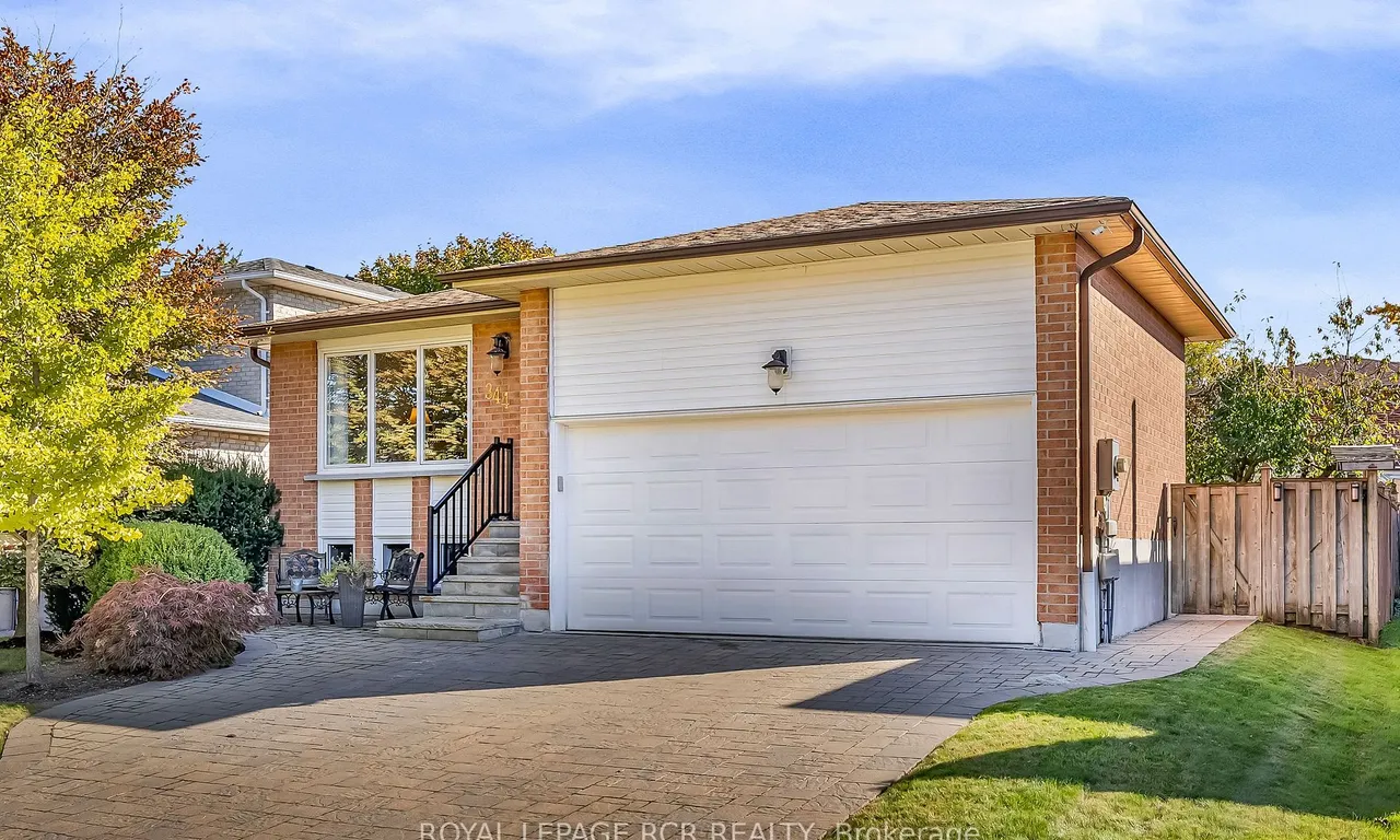 344 London Rd, Newmarket, ON L3Y 6P4