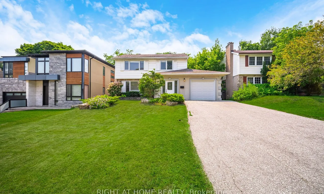 125 Woodward Ave, Markham, ON L3T 1G1