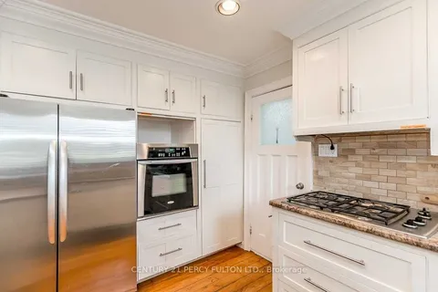 374 Regional Road 8 Rd, Uxbridge, ON L9P 1R1