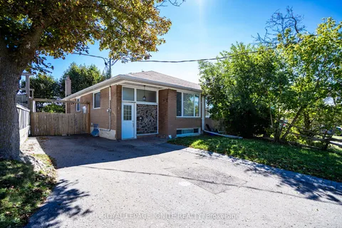 41 Longford Dr, Newmarket, ON L3Y 2Y6