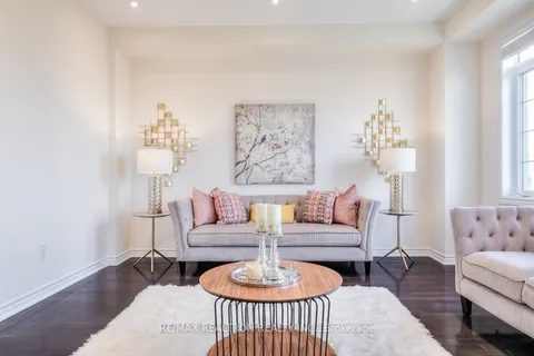 10985 Woodbine Ave, Markham, ON L6C 1J5