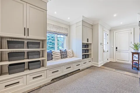 12 Sandy Ridge Crt, Whitchurch-Stouffville, ON L4A 2L4