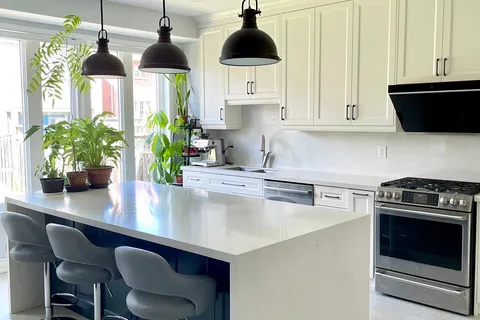 54 Castleglen Blvd, Markham, ON L6C 0A9
