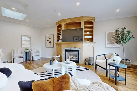 40 Rosemount Ave, Markham, ON L3T 6S7