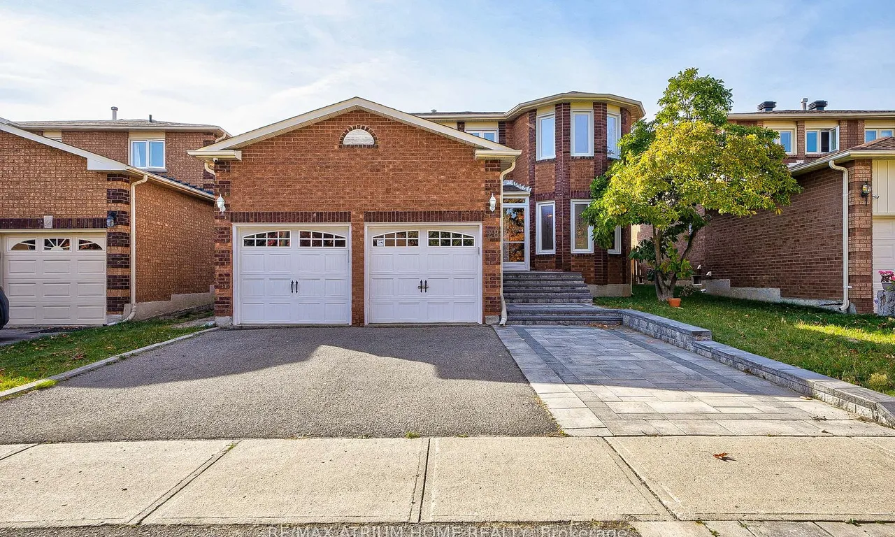 28 Mandel Cres, Richmond Hill, ON L4C 9Z1