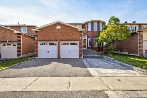 28 Mandel Cres, Richmond Hill, ON L4C 9Z1