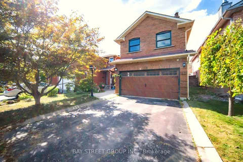 110 Summitcrest Dr, Richmond Hill, ON L4S 1A8