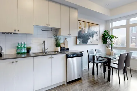 5 Engel St, Vaughan, ON L4L 0M2