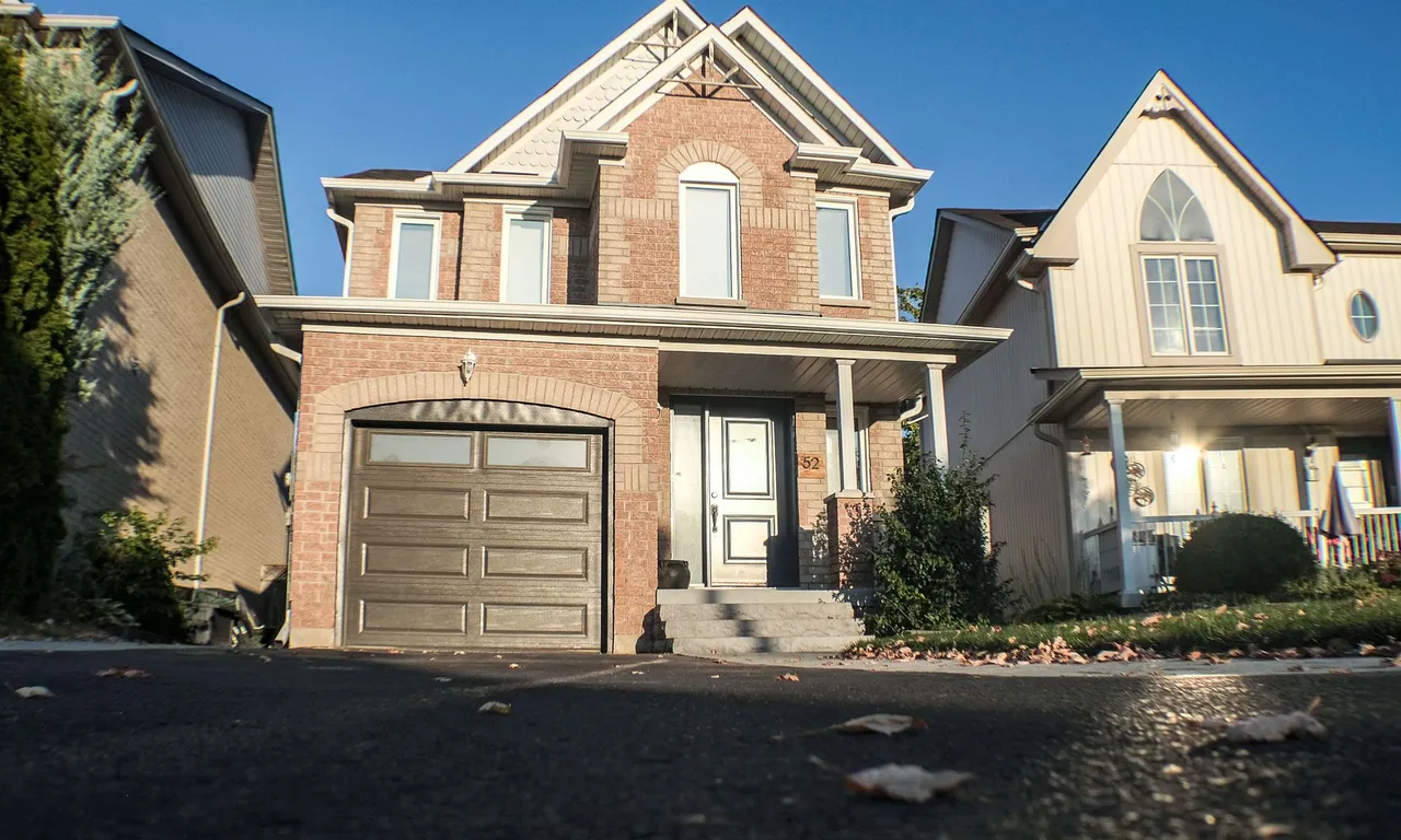 52 Margaret Graham Cres, East Gwillimbury, ON L0G 1M0
