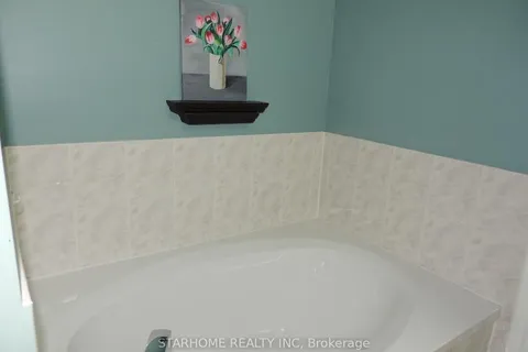 51 Leitchcroft Cres, Markham, ON L3T 7T9