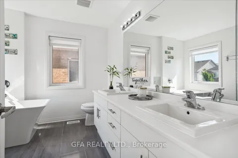 84 Martin Tr, New Tecumseth, ON L0G 1W0