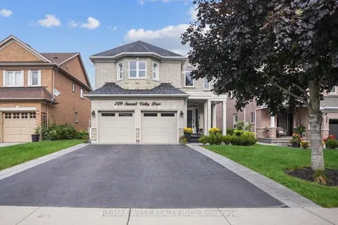 239 Sawmill Valley Dr, Newmarket, ON L3X 2W4