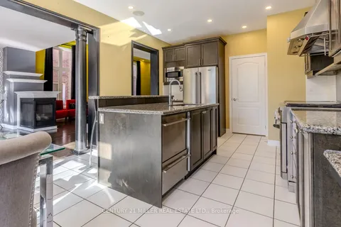 63 Chayna Cres, Vaughan, ON L6A 0N1